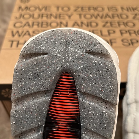 New mens size 10.5 Nike Air Max 95 SE Limited Edition - Picture 5 of 8